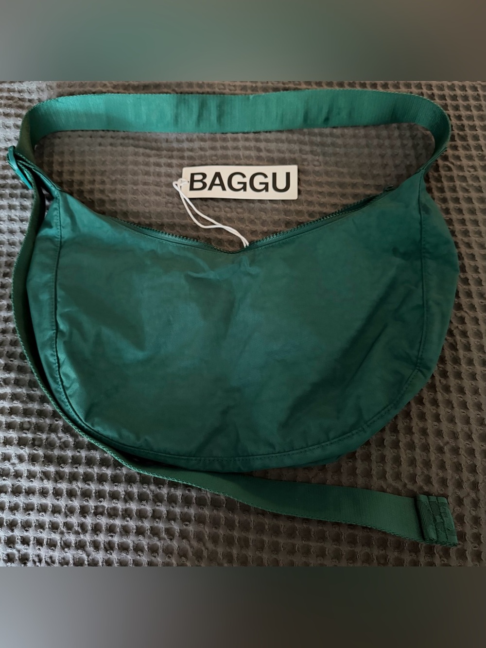 Baggu Medium Crescent Bag Cypress NWT